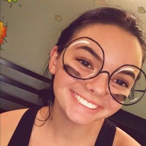 Meet your Posher, Abby